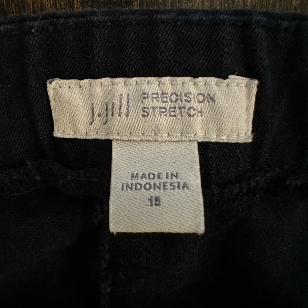 J Jill precision stretch side zip navy pants.
